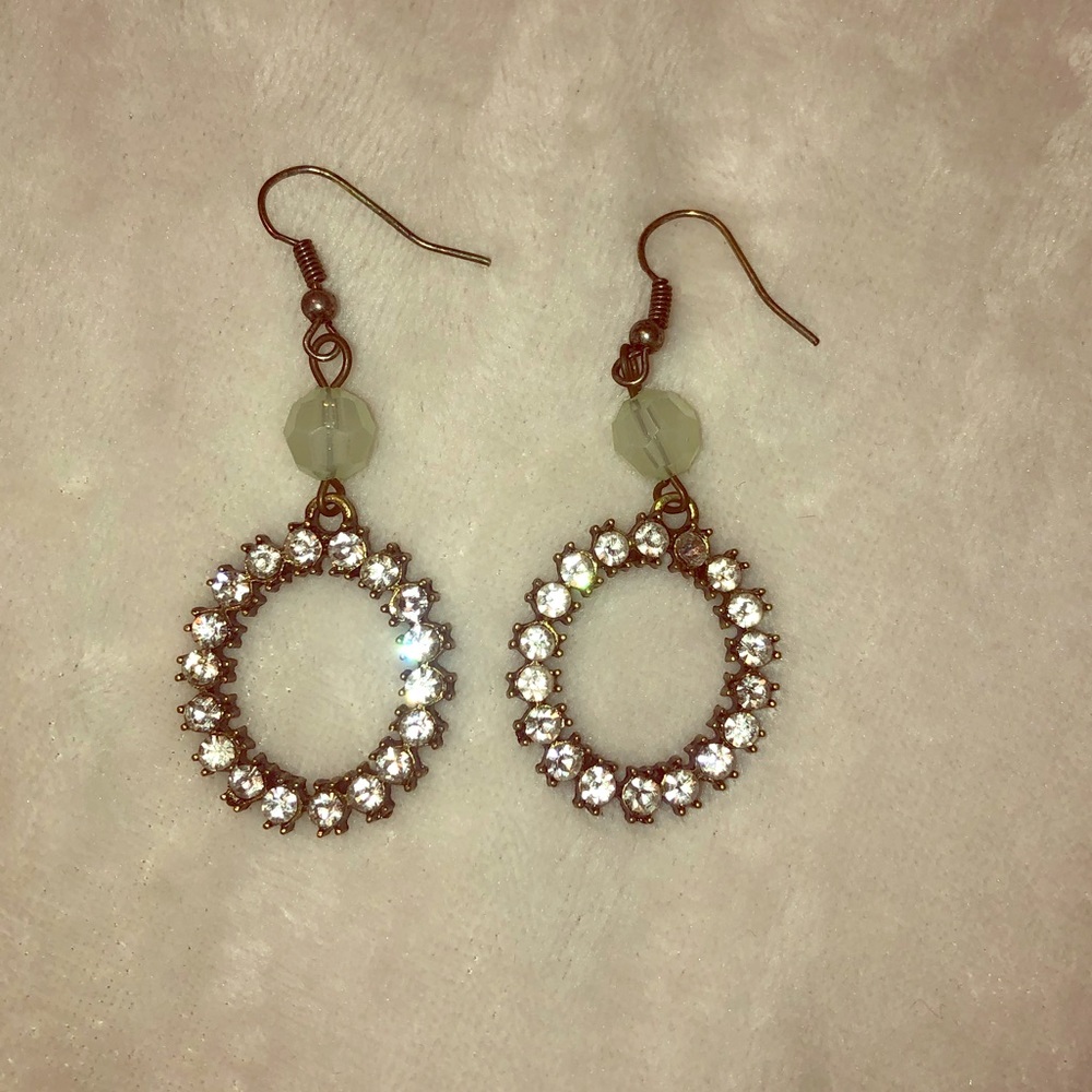 Fun rhinestone earrings!!✨